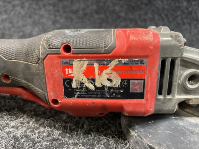 1438497-5 Angle grinder Milwaukee M18 FHSAG150XPDB