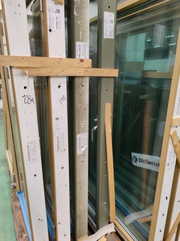 1439058-81 73 Elite Windows (Updated information)