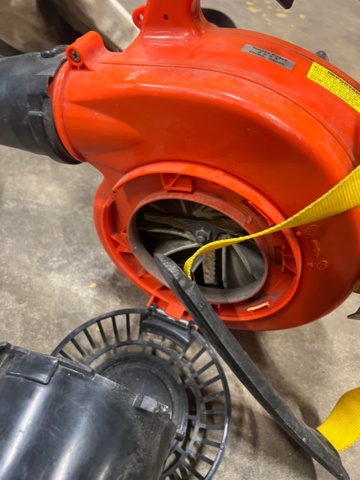 1420242-3 Lövblås - Tanaka