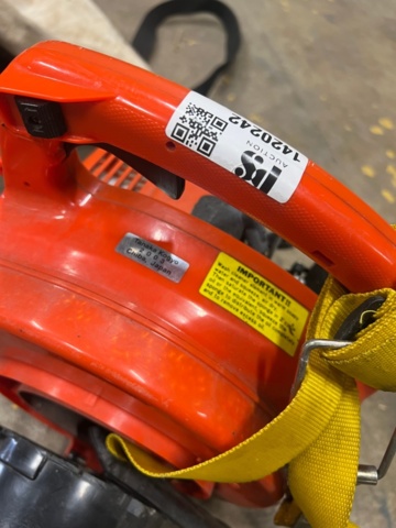 1420242-4 Lövblås - Tanaka