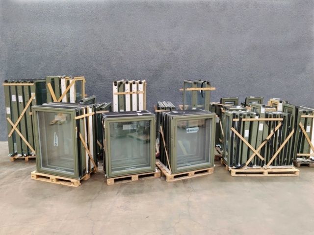 1439058-1 73 Elite Windows (Updated information)