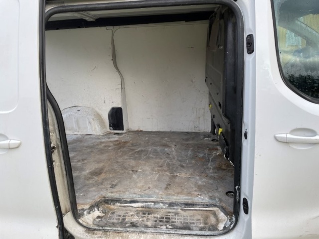 1439489-29 Citroën Jumpy Van 2.0 BlueHDi 120 Manual, 122hp, 2016