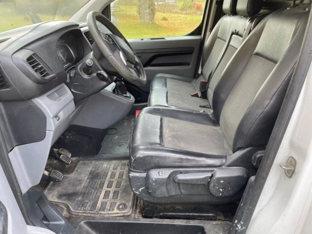 1439489-32 Citroën Jumpy Van 2.0 BlueHDi 120 Manual, 122hp, 2016