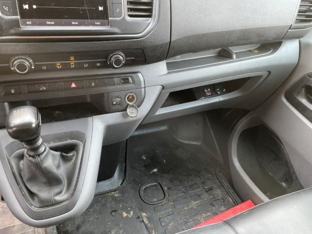 1439489-38 Citroën Jumpy Van 2.0 BlueHDi 120 Manual, 122hp, 2016