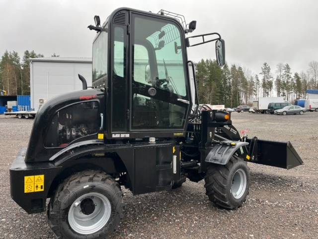 1439461-4 Hjullastare med redskap Nordic 2700 4WD Euro 5 -2024