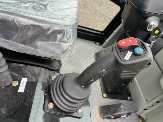 1439461-23 Hjullastare med redskap Nordic 2700 4WD Euro 5 -2024