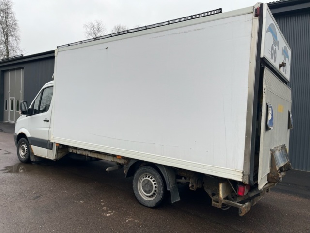 1401847-6 Mercedes-Benz Sprinter 316 CDI skåp baklift 2011