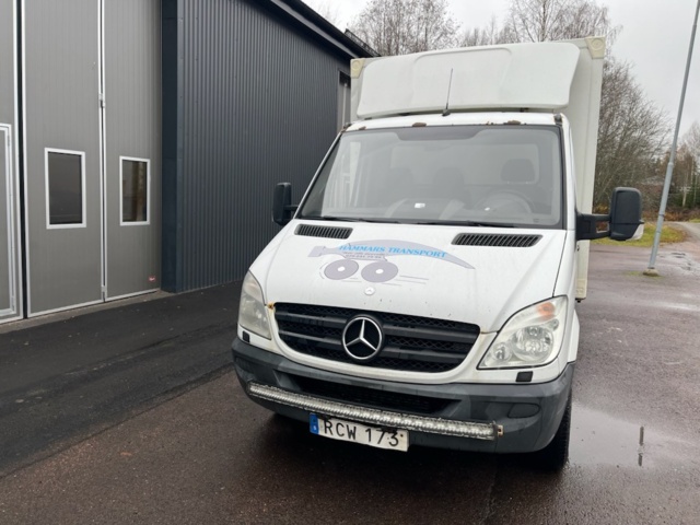 1401847-5 Mercedes-Benz Sprinter 316 CDI skåp baklift 2011