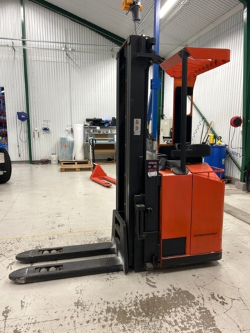 1436211-7 Stacker with charger - BT TXH5400