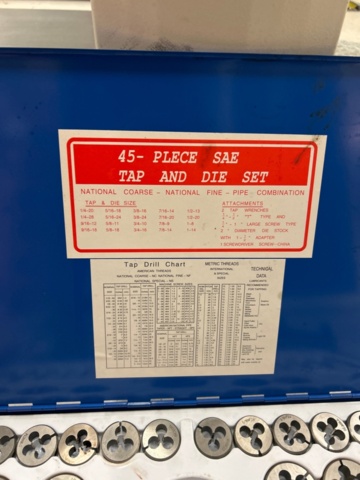 1436203-4 Gängverktygsats och plåtverktyg