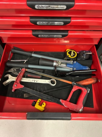 1436186-6 Verkstadsinredning Ampro med innehåll