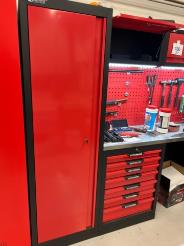 1436186-10 Verkstadsinredning Ampro med innehåll