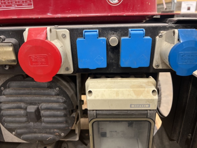 1439844-7 Generator Honda ECMT7000