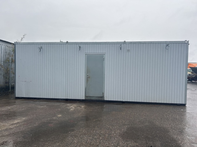 1423437-9 Staff shed