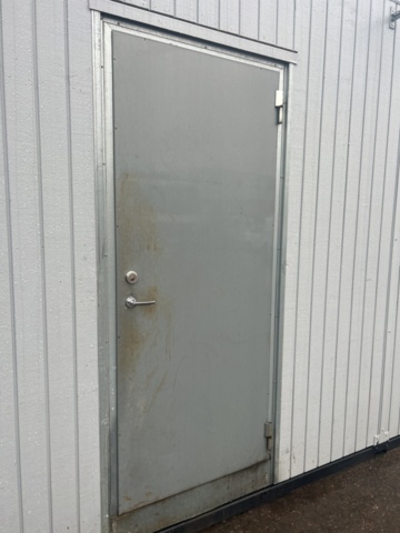 1423437-10 Staff shed