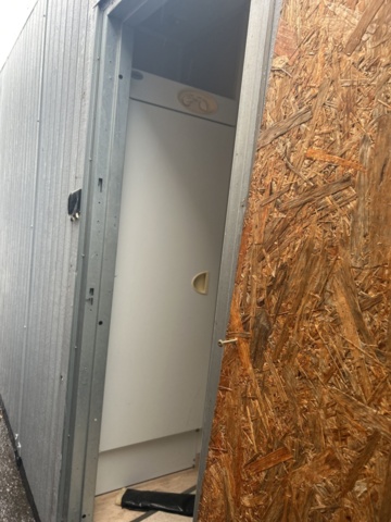 1423437-15 Staff shed