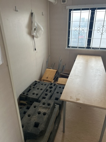 1423437-20 Staff shed