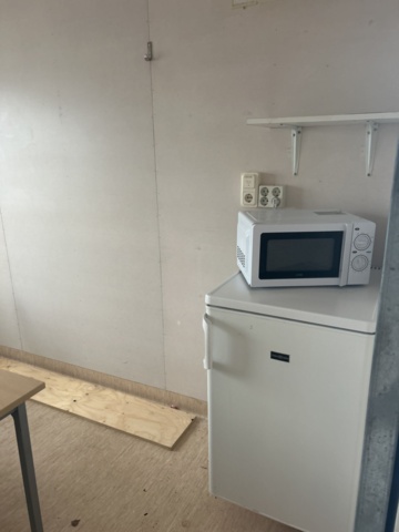 1423437-21 Staff shed