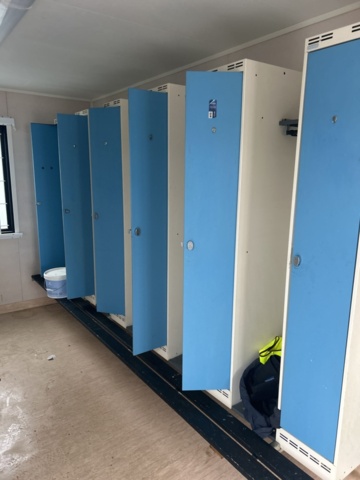 1423437-26 Staff shed