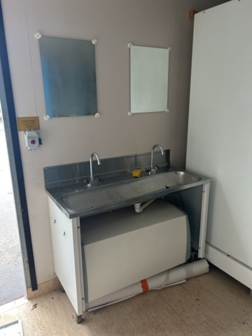 1423437-23 Staff shed