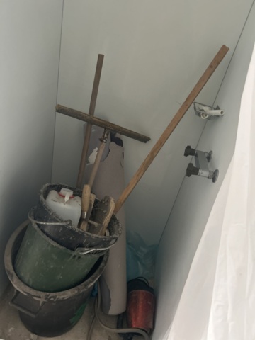 1423437-25 Staff shed