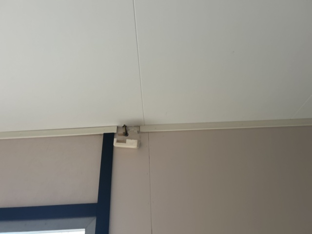 1423437-31 Staff shed