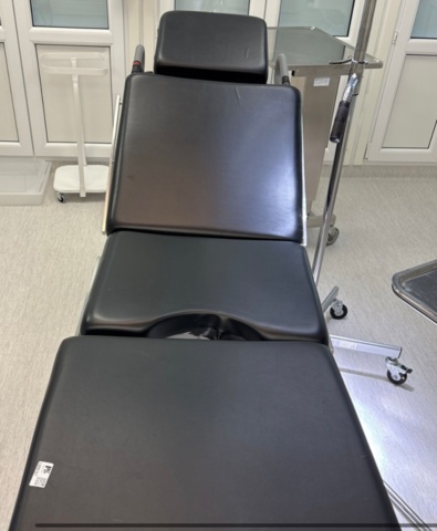 Operating table - examination table, Merivaara Rapido - PS Auction - We ...