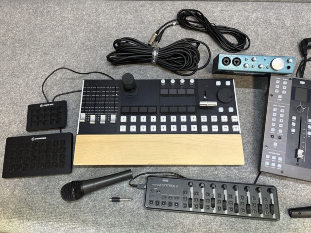 1409291-2 Studio equipment - control units, audio interfaces, DMX cabling, etc.