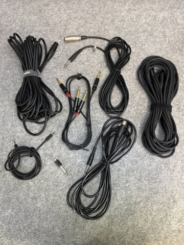 1409291-21 Studio equipment - control units, audio interfaces, DMX cabling, etc.