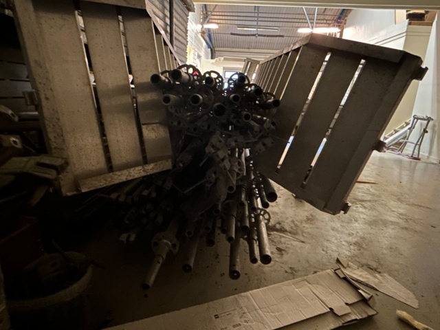 1349692-4 Byggnadsställning