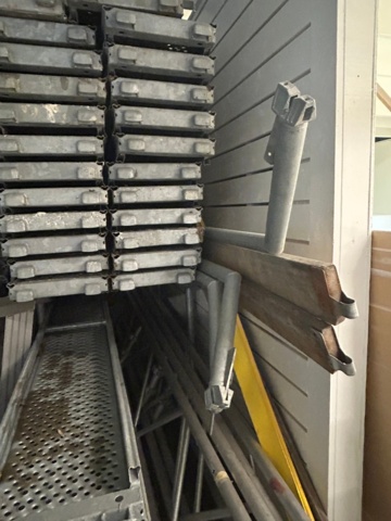 1349692-10 Byggnadsställning