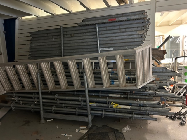 1349692-15 Byggnadsställning