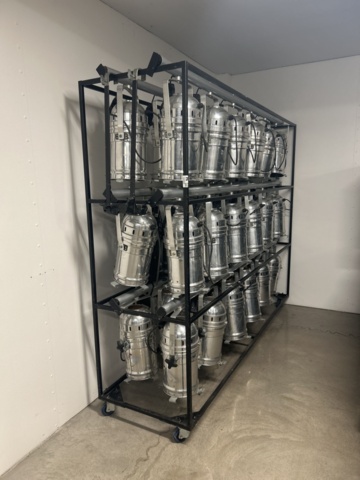 1069056-11 Stage lighting par cans with stand – DTS PAR 64 Classic Eco