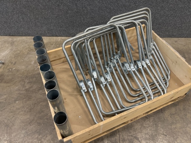 1439852-7 10 pcs Bobbin stand