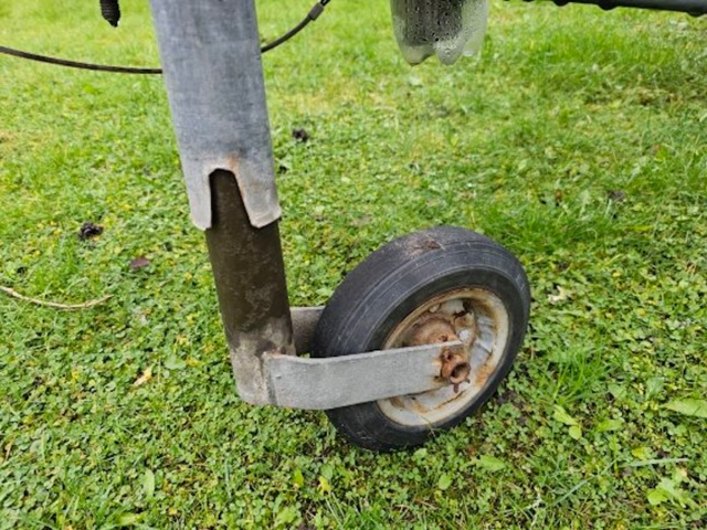 1423438-7 Släp Thule Trailergruppen CL 1000 -96