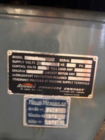 1373458-10 Honingsmaskin med tillbehör – Sunnen MBC-1802 inkl. verktyg och slipstavar