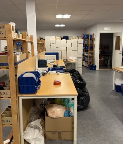 1070321-3 Mobilskal och mobilfodral - cirka 270 objekt