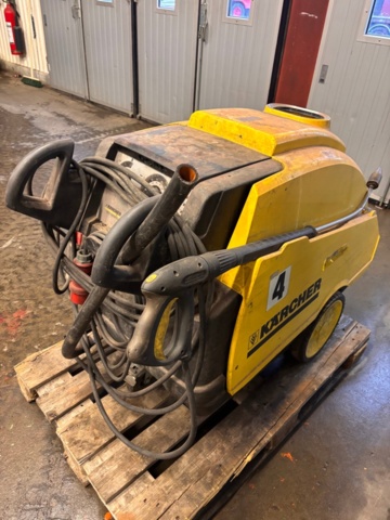 1373460-3 Hetvattentvätt – Kärcher HDS 895 M Eco (defekt)