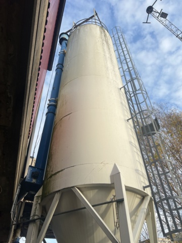 1420051-4 Cement silo with loading and unloading system