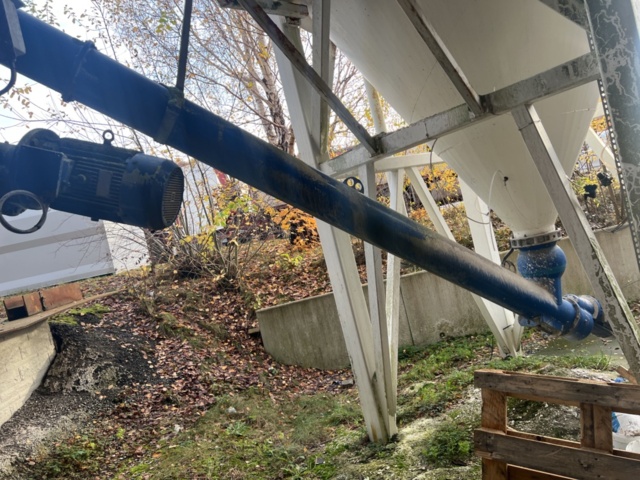 1420051-6 Cement silo with loading and unloading system