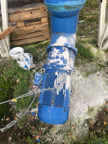 1420051-8 Cement silo with loading and unloading system