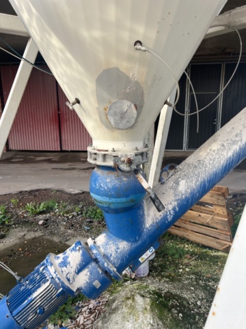 1420051-14 Cement silo with loading and unloading system