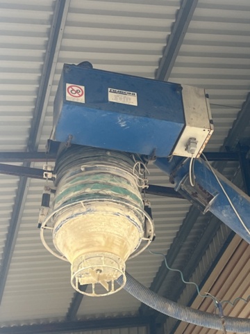 1420051-16 Cement silo with loading and unloading system