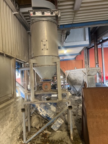 1420051-23 Cement silo with loading and unloading system