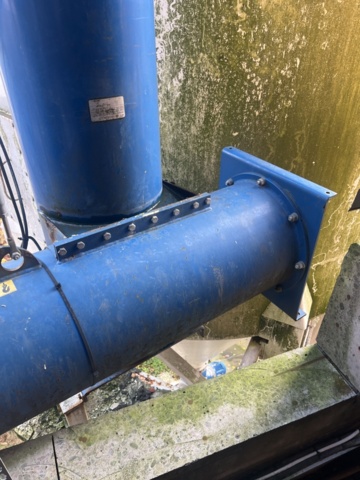 1420051-32 Cement silo with loading and unloading system