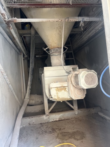 1420051-33 Cement silo with loading and unloading system