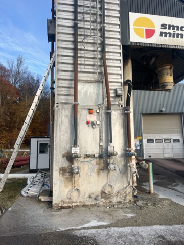 1420051-44 Cement silo with loading and unloading system