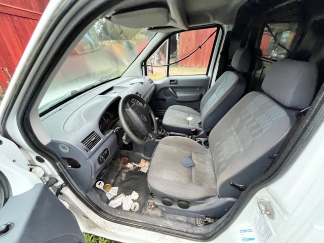 176457-16 Ford Transit Connect T220 1.8 TDCi Manuell, 90hk, 2008, Renoveringsobjekt