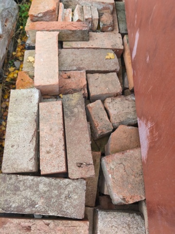 1438711-4 Brick and lightweight concrete blocks