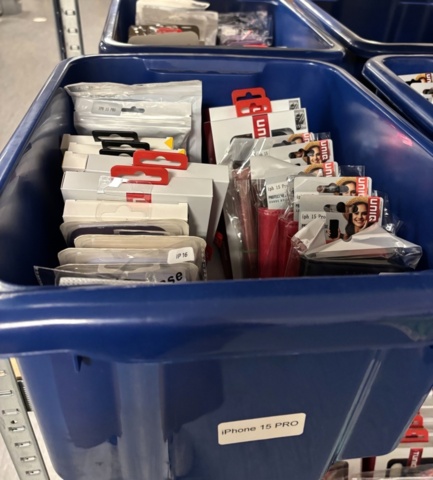 1070321-5 Mobilskal och mobilfodral - cirka 270 objekt